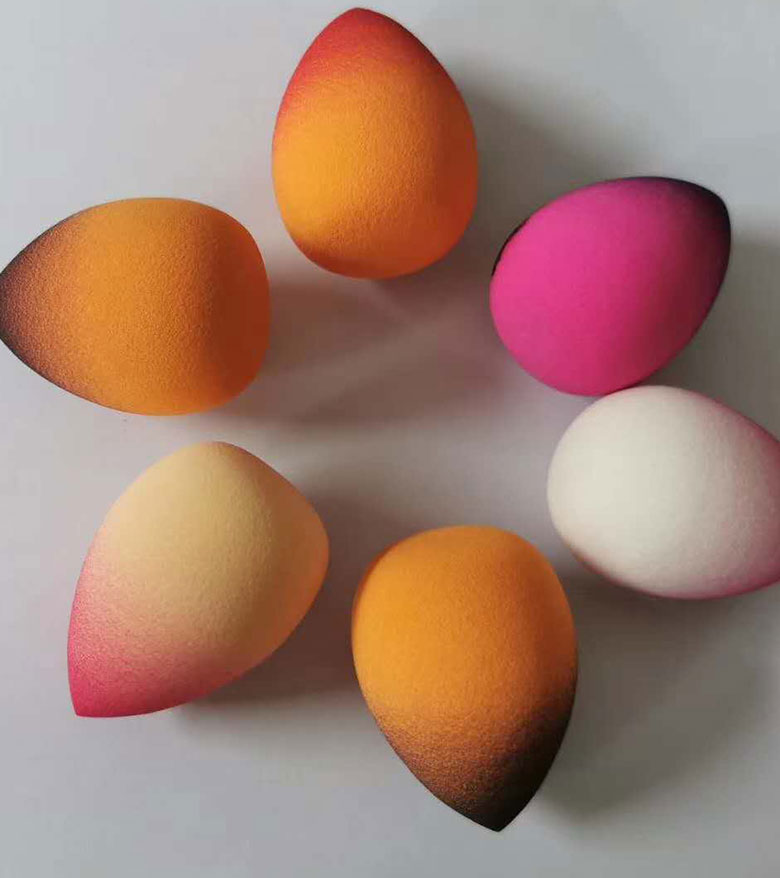 Gradient Color Make Up Sponge